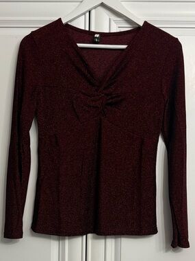 Ciara Size Small Long Sleeve V-Neck Twist-Front Metallic Knit Top - Burgundy
